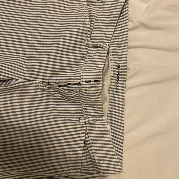 Old Navy pixie pants size two. - Picture 6 of 6